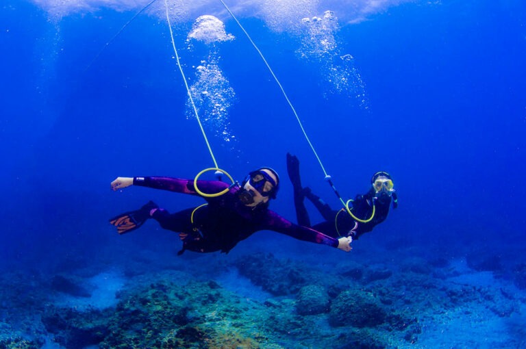 Inmersión de Peter Diving de dos buceadores en Tenerife Sur Las Galletas y La Gomera